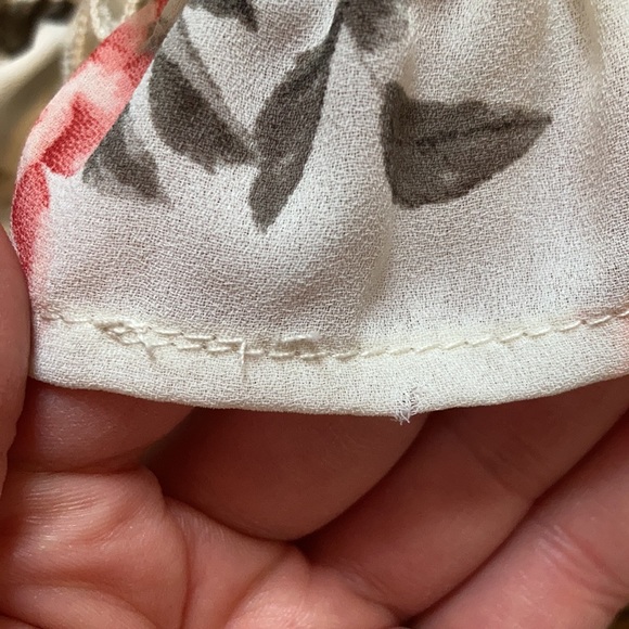 Altar’d State Floral Romper Medium - Picture 12 of 12